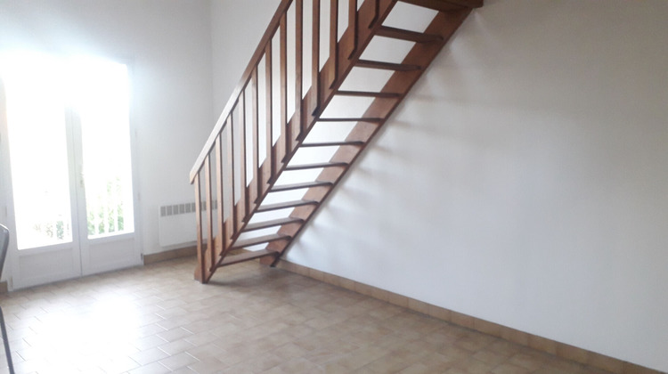 Ma-Cabane - Location Appartement NEUVILLE-DE-POITOU, 57 m²