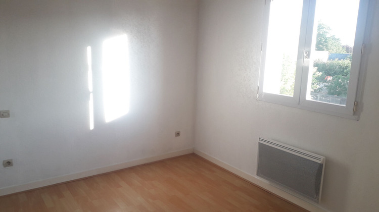 Ma-Cabane - Location Appartement NEUVILLE-DE-POITOU, 57 m²