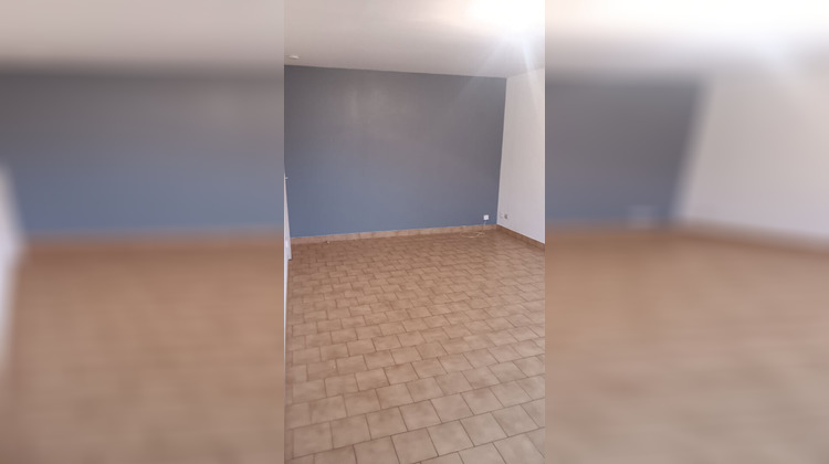 Ma-Cabane - Location Appartement NEUVILLE-DE-POITOU, 45 m²