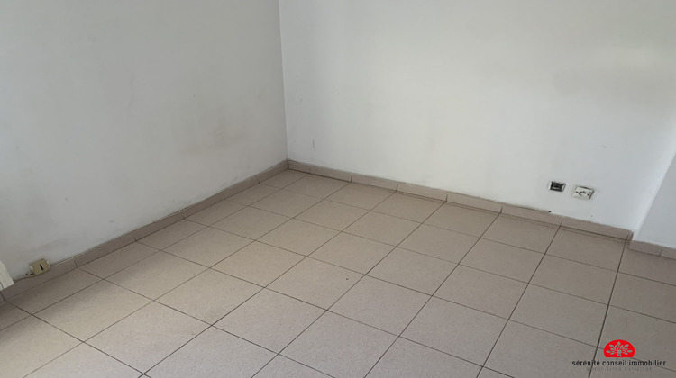 Ma-Cabane - Location Appartement Neuville-sur-Saône, 16 m²