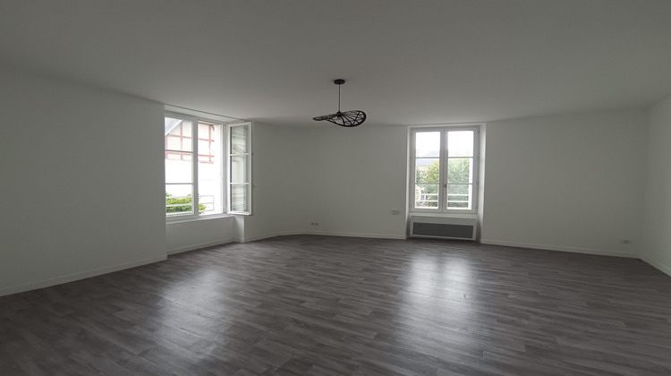 Ma-Cabane - Location Appartement Neuvy-le-Roi, 66 m²