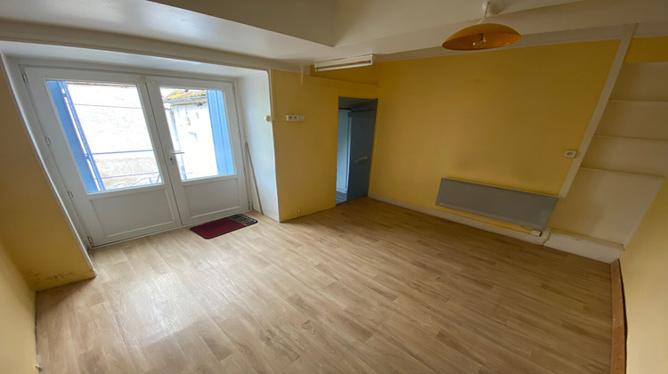 Ma-Cabane - Location Appartement NEUVY-SUR-LOIRE, 86 m²