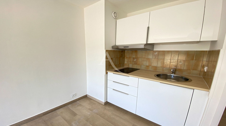 Ma-Cabane - Location Appartement NICE, 26 m²