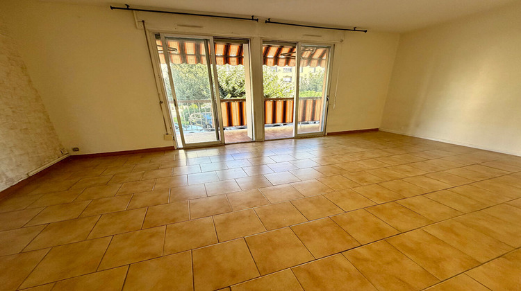 Ma-Cabane - Location Appartement NICE, 70 m²