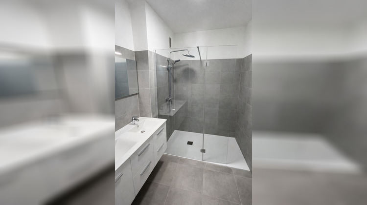 Ma-Cabane - Location Appartement NICE, 65 m²