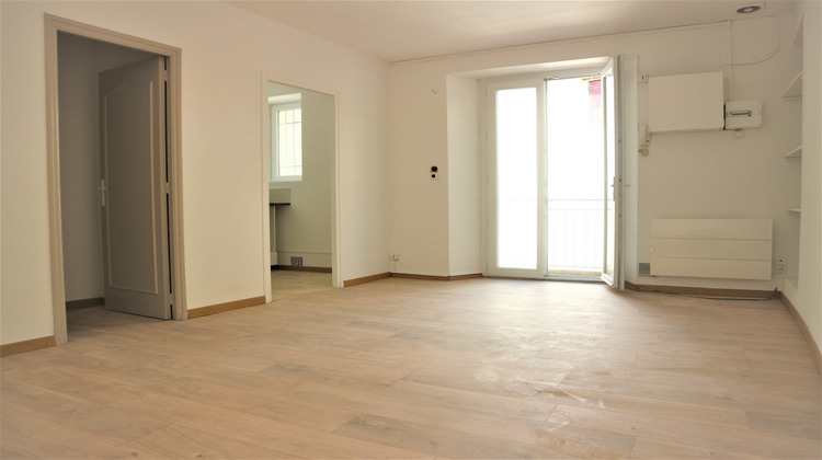 Ma-Cabane - Location Appartement Nîmes, 28 m²