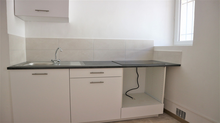 Ma-Cabane - Location Appartement Nîmes, 28 m²