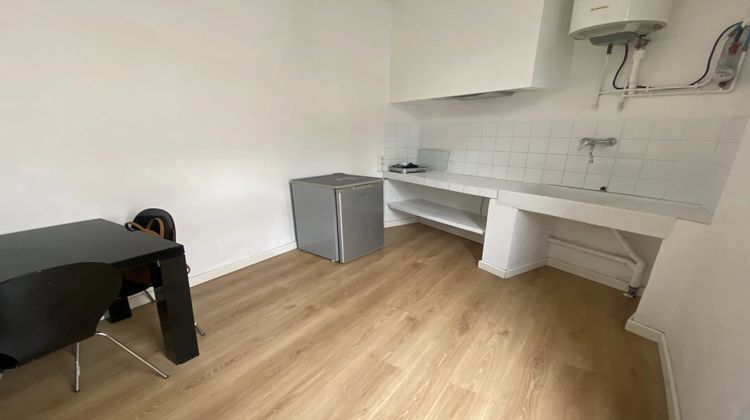 Ma-Cabane - Location Appartement Nîmes, 17 m²