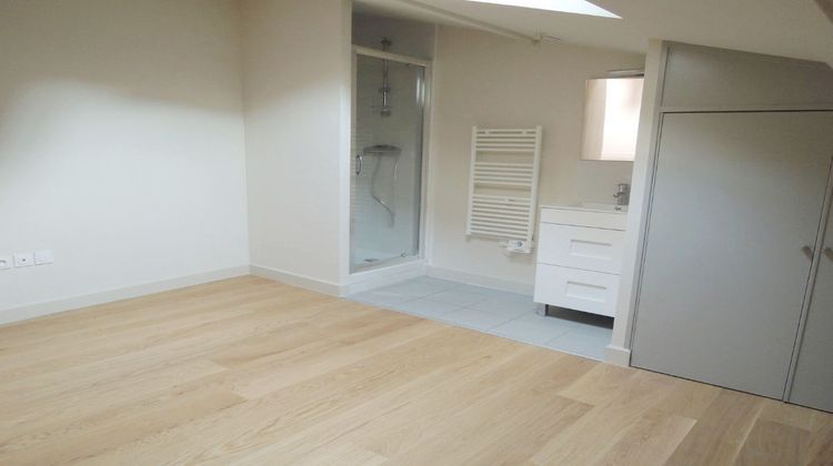 Ma-Cabane - Location Appartement NIMES, 84 m²