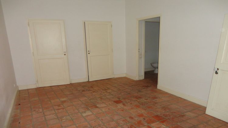 Ma-Cabane - Location Appartement Nîmes, 47 m²