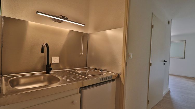 Ma-Cabane - Location Appartement Nîmes, 18 m²