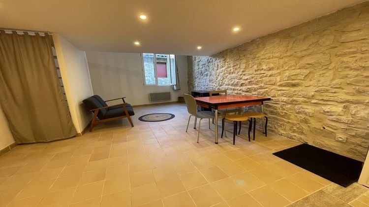 Ma-Cabane - Location Appartement Nîmes, 38 m²