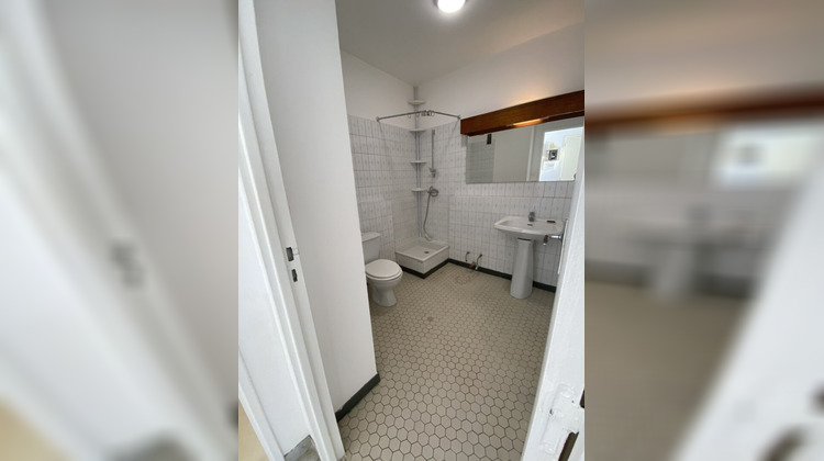 Ma-Cabane - Location Appartement NIMES, 35 m²