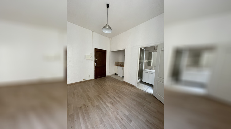 Ma-Cabane - Location Appartement Nîmes, 26 m²