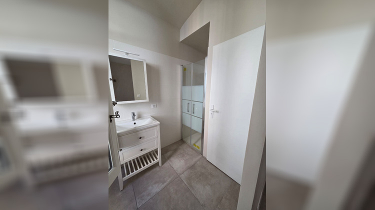 Ma-Cabane - Location Appartement NIMES, 70 m²