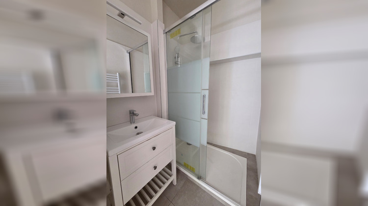 Ma-Cabane - Location Appartement NIMES, 70 m²