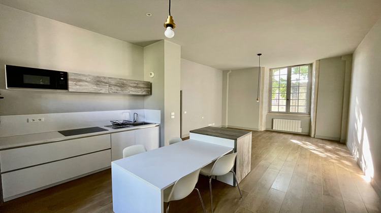 Ma-Cabane - Location Appartement NIMES, 80 m²