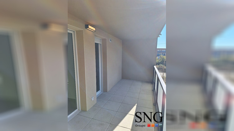 Ma-Cabane - Location Appartement Nîmes, 38 m²