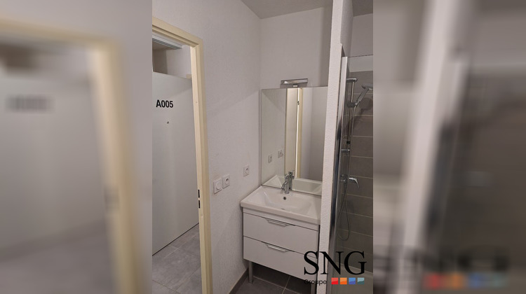 Ma-Cabane - Location Appartement Nîmes, 38 m²