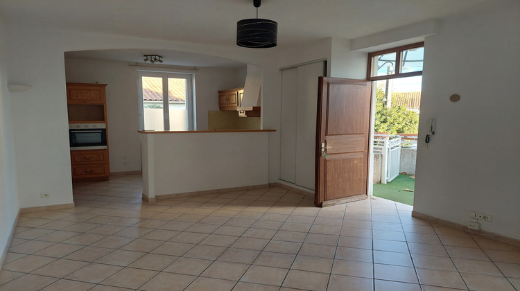 Ma-Cabane - Location Appartement Nîmes, 69 m²
