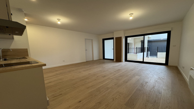 Ma-Cabane - Location Appartement NIMES, 32 m²
