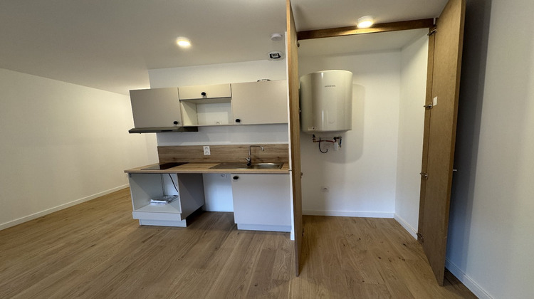 Ma-Cabane - Location Appartement NIMES, 32 m²