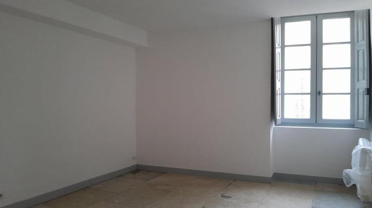 Ma-Cabane - Location Appartement Nîmes, 53 m²