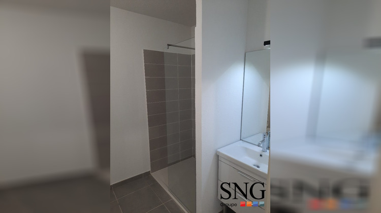 Ma-Cabane - Location Appartement Nîmes, 38 m²