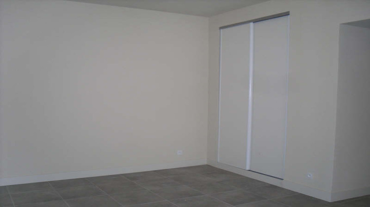 Ma-Cabane - Location Appartement NIMES, 63 m²