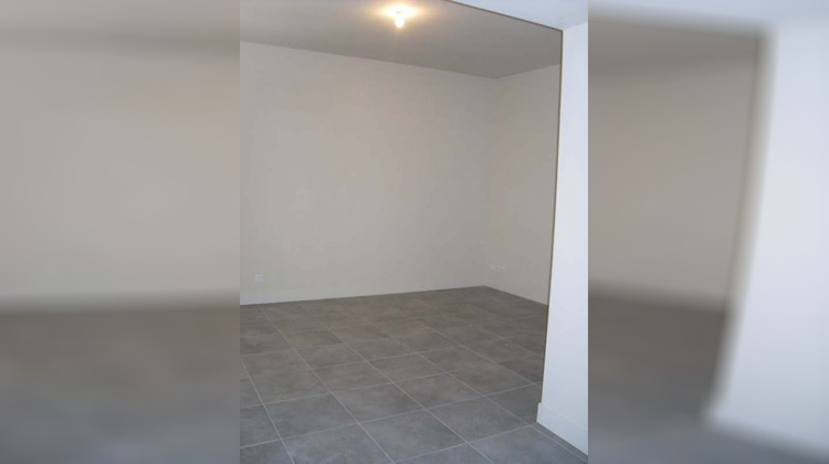 Ma-Cabane - Location Appartement NIMES, 63 m²
