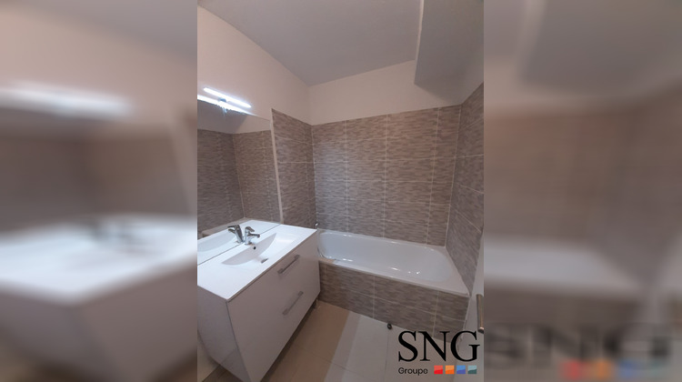 Ma-Cabane - Location Appartement Nîmes, 82 m²