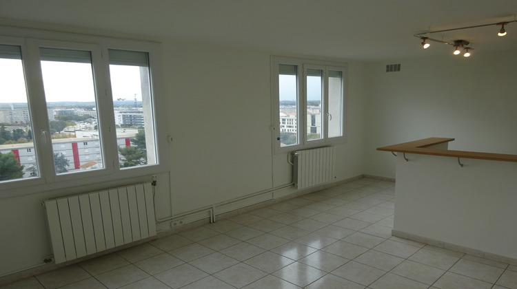 Ma-Cabane - Location Appartement Nîmes, 26 m²