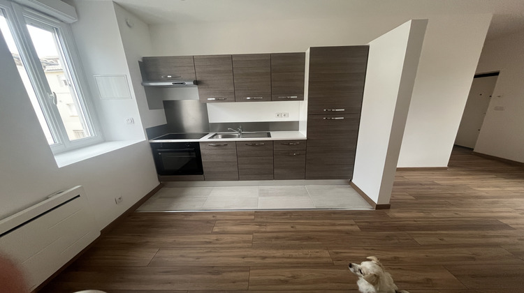 Ma-Cabane - Location Appartement Nîmes, 47 m²