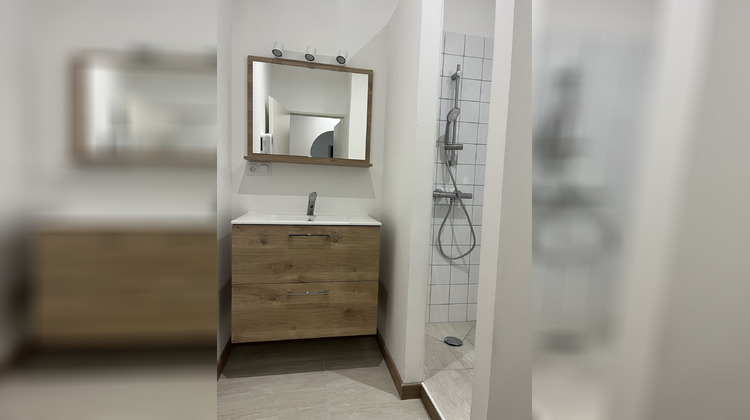 Ma-Cabane - Location Appartement Nîmes, 47 m²