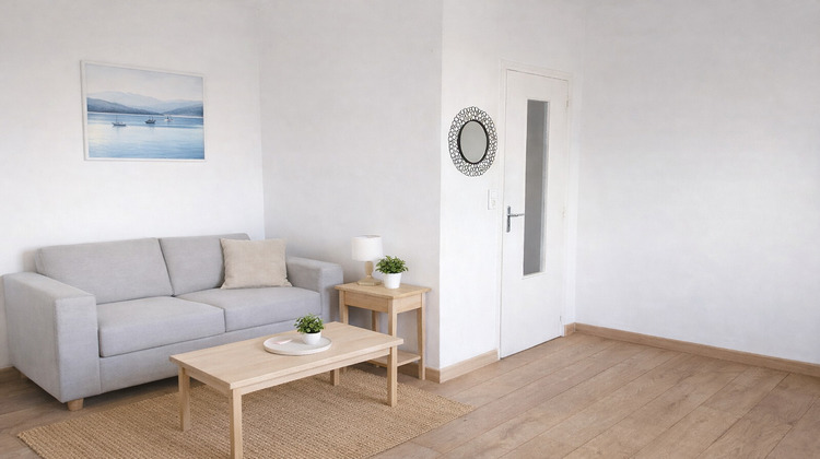 Ma-Cabane - Location Appartement Nîmes, 32 m²