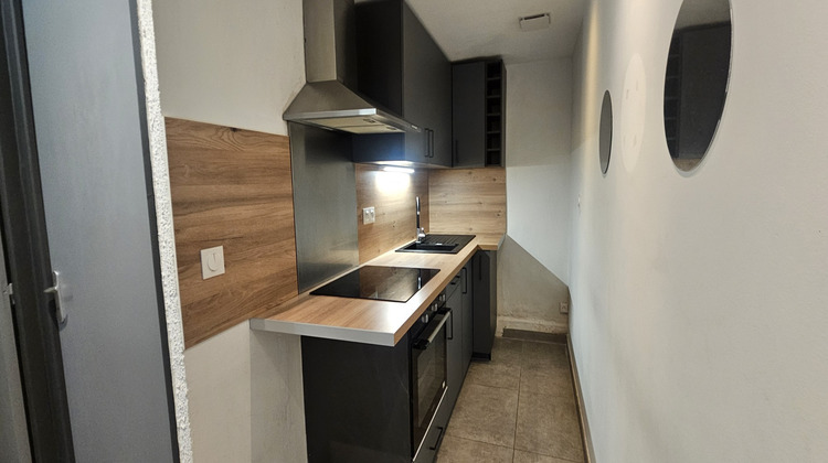 Ma-Cabane - Location Appartement Nîmes, 39 m²