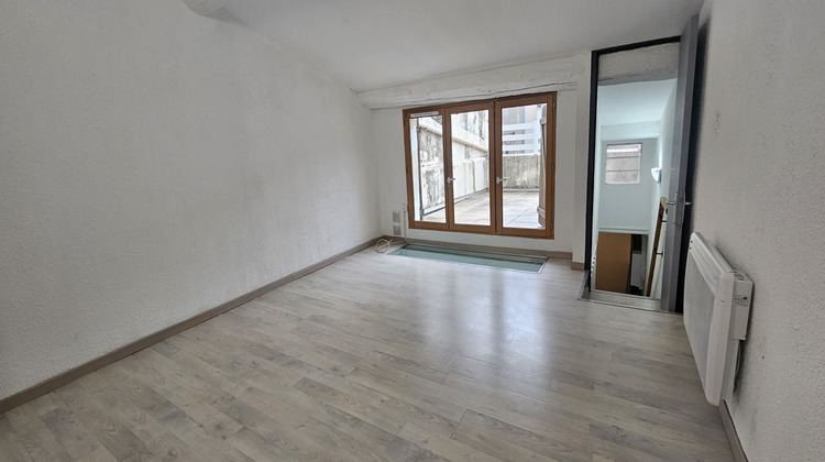 Ma-Cabane - Location Appartement Nîmes, 39 m²