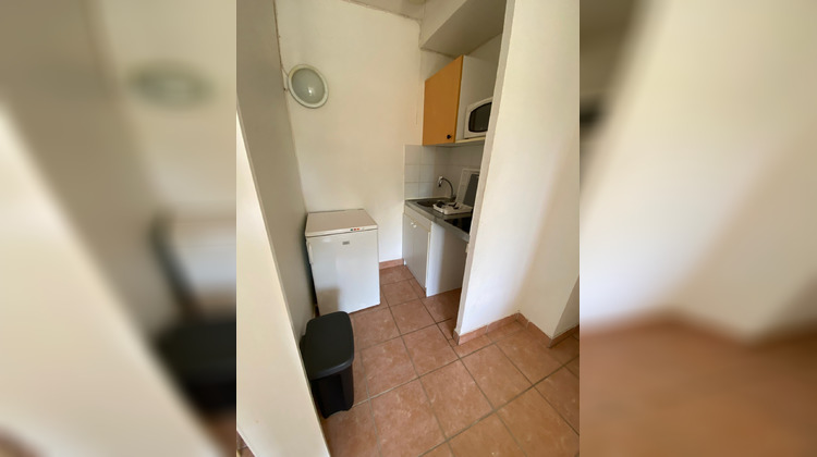 Ma-Cabane - Location Appartement Nîmes, 32 m²