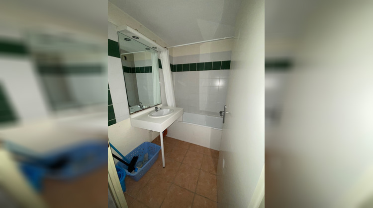 Ma-Cabane - Location Appartement Nîmes, 32 m²