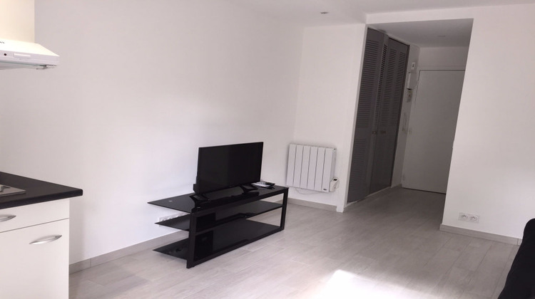 Ma-Cabane - Location Appartement NIMES, 19 m²
