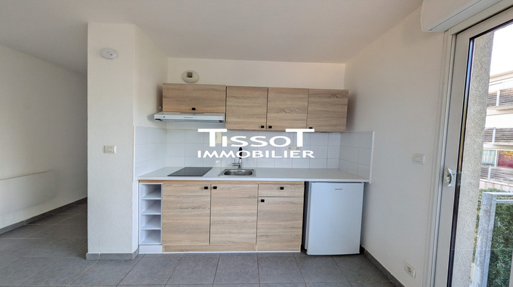 Ma-Cabane - Location Appartement Nîmes, 32 m²