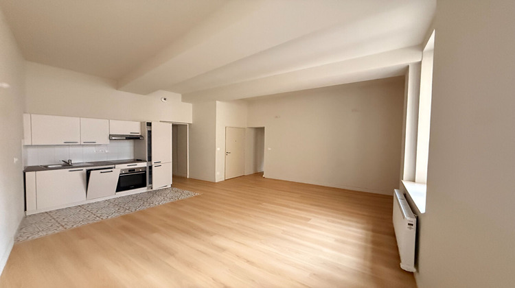 Ma-Cabane - Location Appartement NIMES, 64 m²