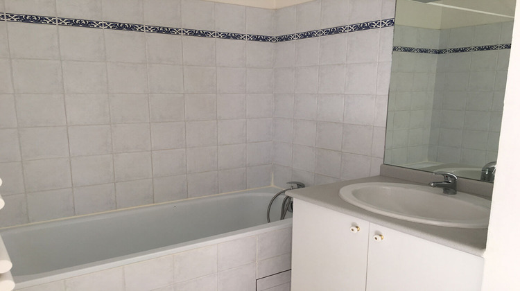 Ma-Cabane - Location Appartement NIMES, 32 m²