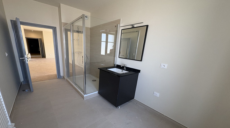 Ma-Cabane - Location Appartement NIMES, 56 m²