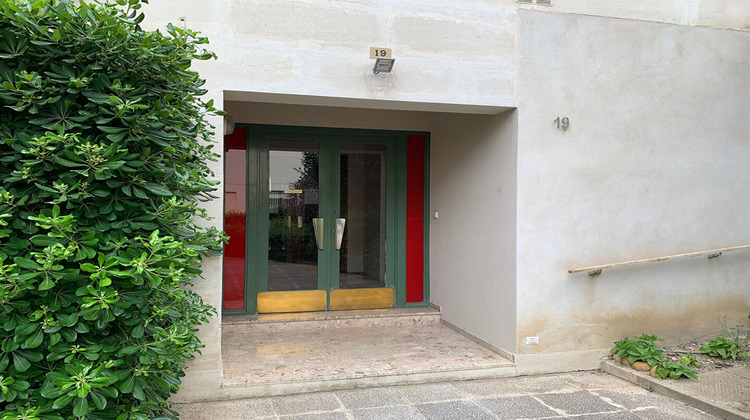 Ma-Cabane - Location Appartement NIMES, 15 m²