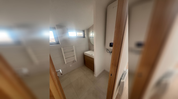 Ma-Cabane - Location Appartement NIMES, 60 m²