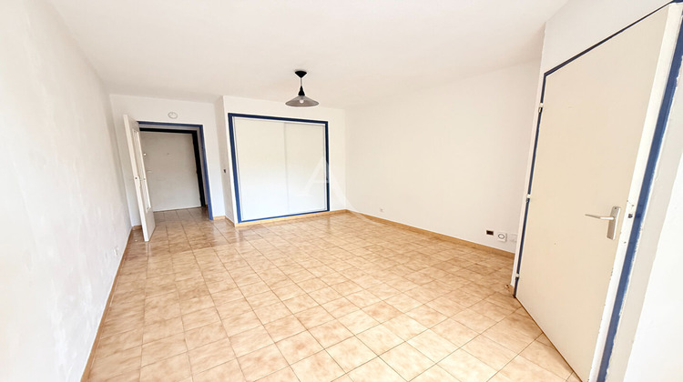 Ma-Cabane - Location Appartement NIMES, 22 m²