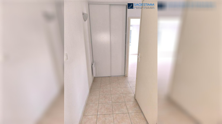 Ma-Cabane - Location Appartement NIMES, 43 m²