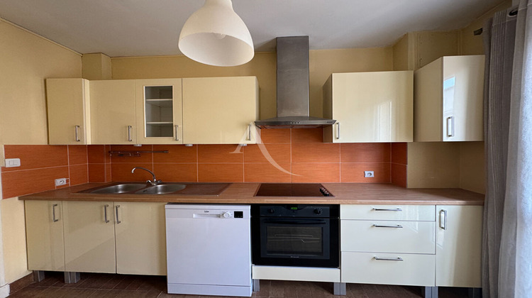 Ma-Cabane - Location Appartement NIMES, 68 m²