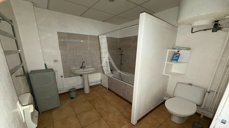 Ma-Cabane - Location Appartement NIMES, 36 m²